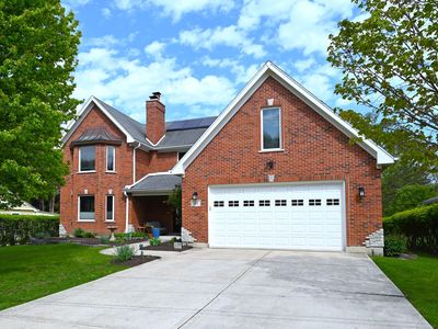 175 Lagoon Dr, Northfield, IL, 60093