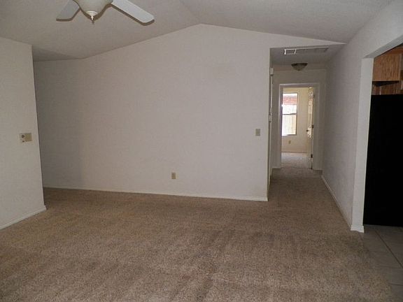 5th image of 4404 SW Hickory Ln