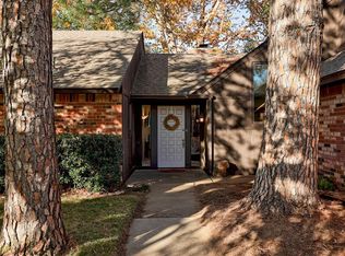 2820 Raintree Cir, Norman, OK 73072