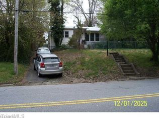 607 Rockspring Rd, High Point, NC 27262