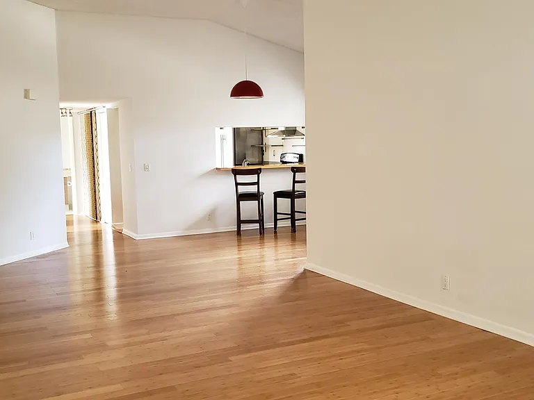 5326 Buckhead Cir #2010 — Photo 4