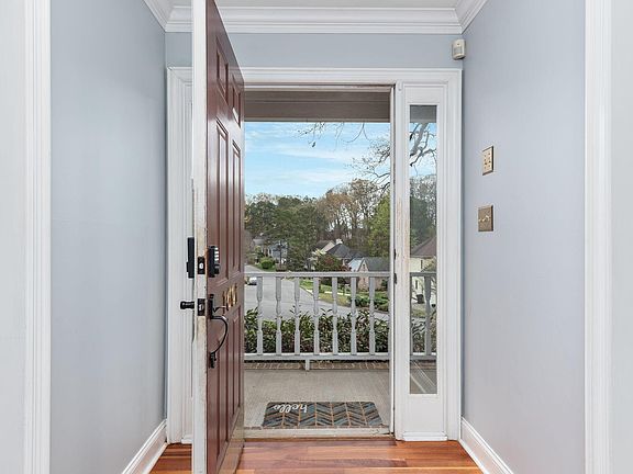 3rd image of 1601 Ila Perdue Dr