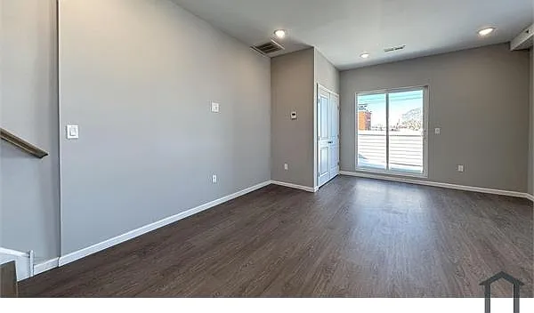 275 S 56th St #3 — Photo 9