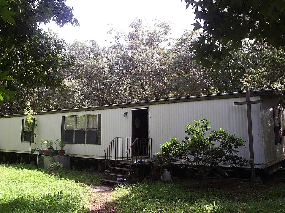 1st image of 355 Lakeshore Dr