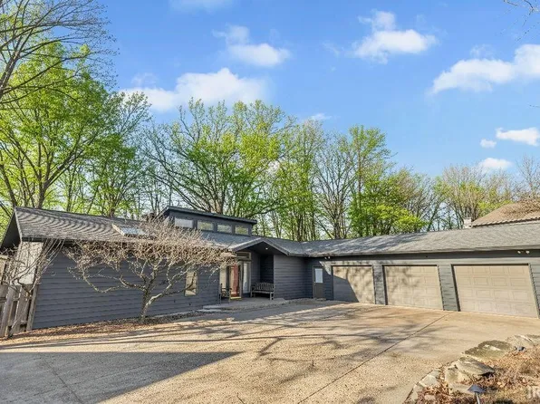 3434 S Ashwood Dr, Bloomington, IN 47401