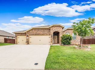 435 Skipper Ln, Azle, TX 76020