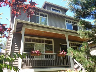 907 25th Ave, Seattle, WA, 98122