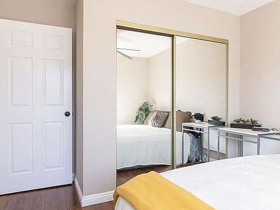 4th image of 926 E 57th St #57928