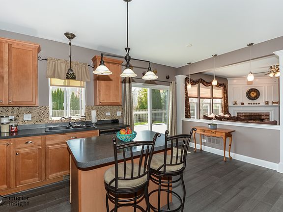 5th image of 25003 W Wright Ln