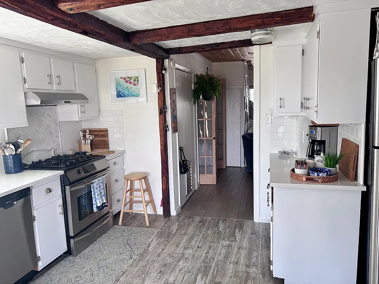 49 Lighthouse Rd — Photo 6