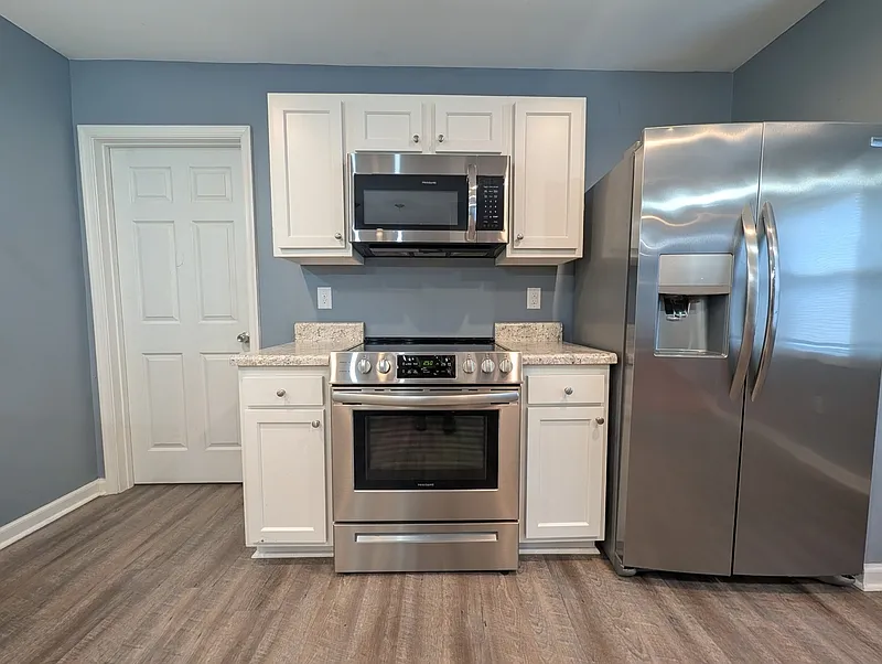 1 bed, 1.0 bath, 900 sqft, $1,045 — Photo 3