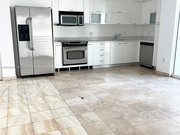 133 NE 2nd Ave #710 — Photo 3