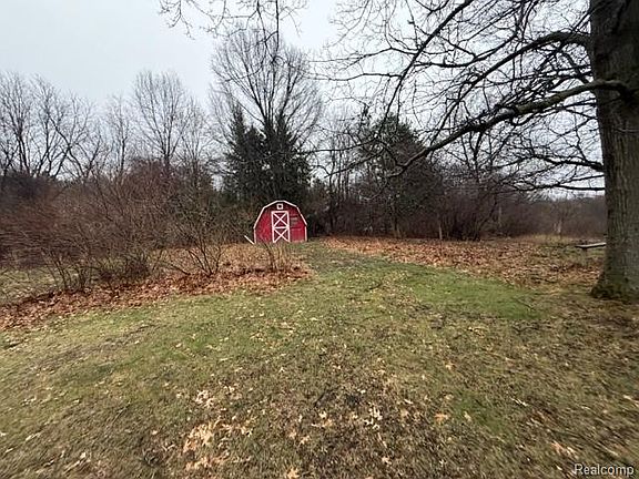3rd image of 4630 Hummer Lake Rd