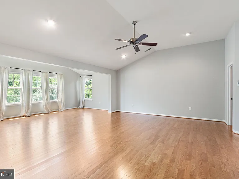 1407 Preserve Ln — Photo 22