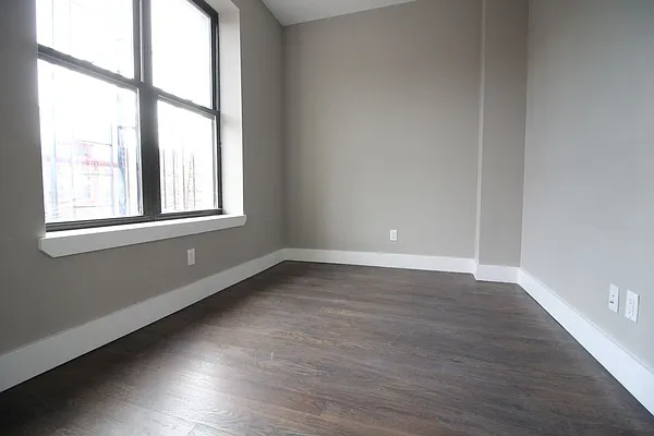 Rented by Nooklyn NYC LLC | media 54