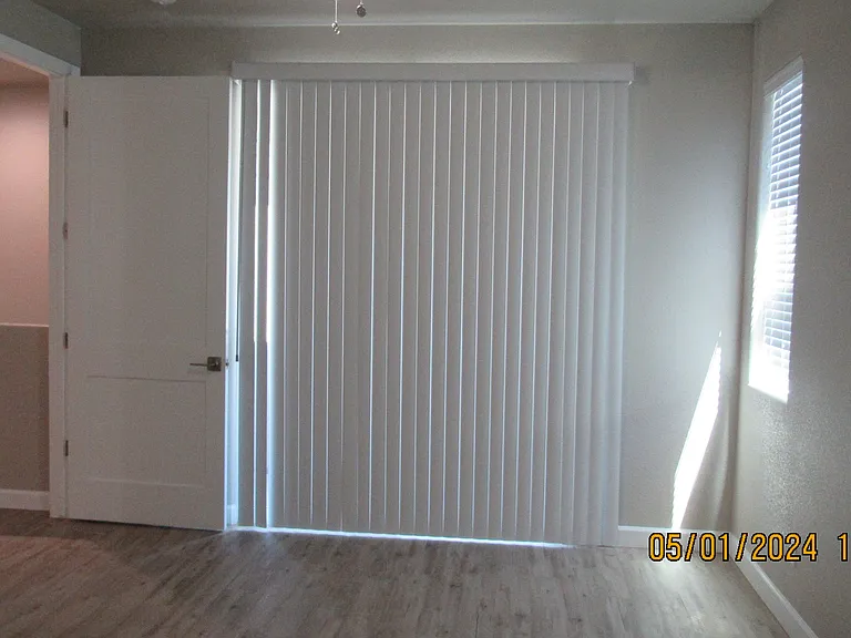 1045 Melrose Dr — Photo 8