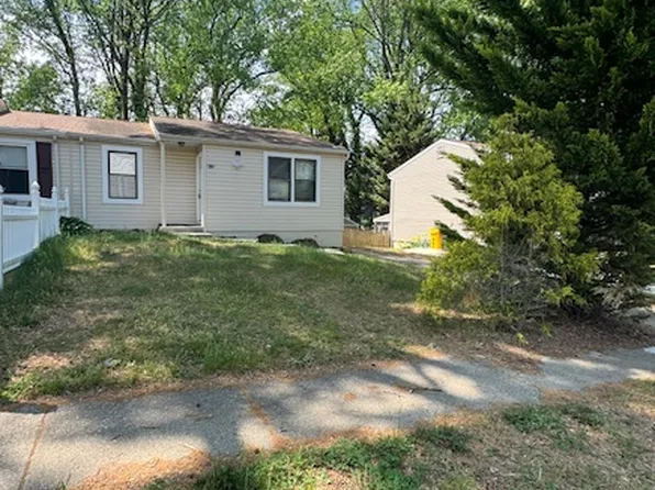 1062 Brightleaf Dr, Arnold, MD 21012