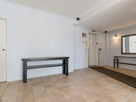 4th image of 1010 N Harlem Ave APT 201