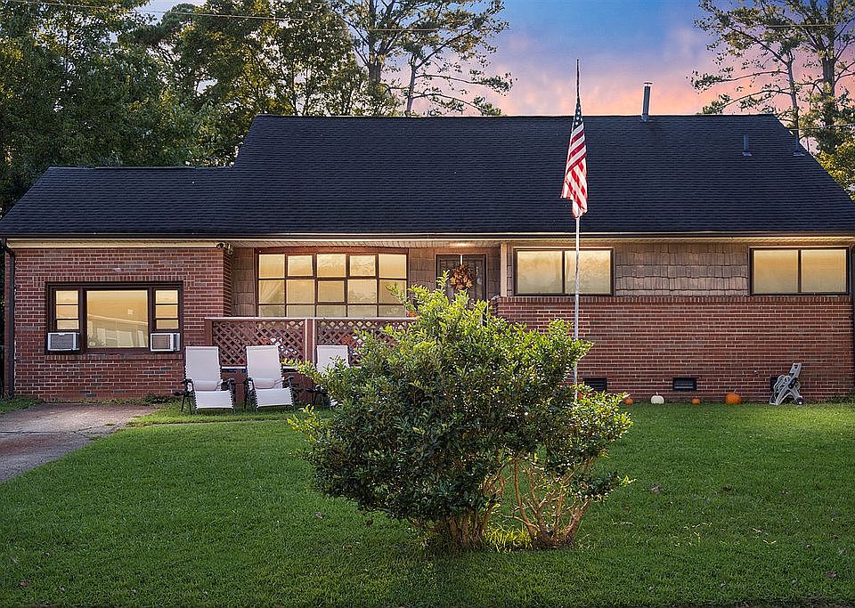 1st image of 413 Pepper Mill Ln