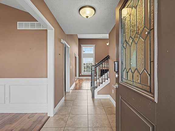 3rd image of 1807 Horizon Ct