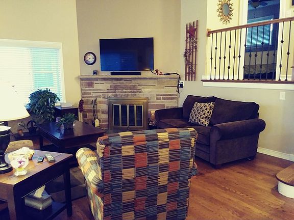 5th image of 714 S Summit Ave