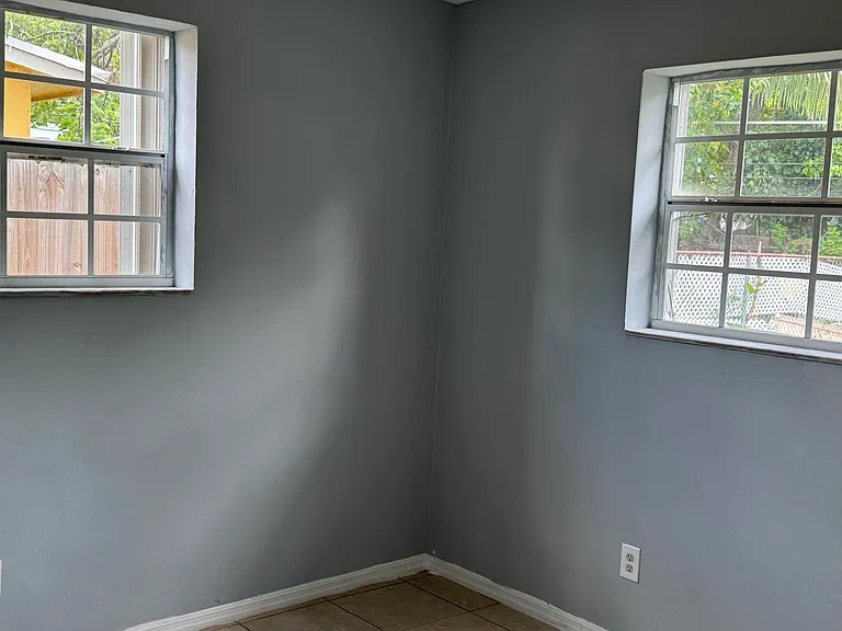 1740 SW 70th Way — Photo 13