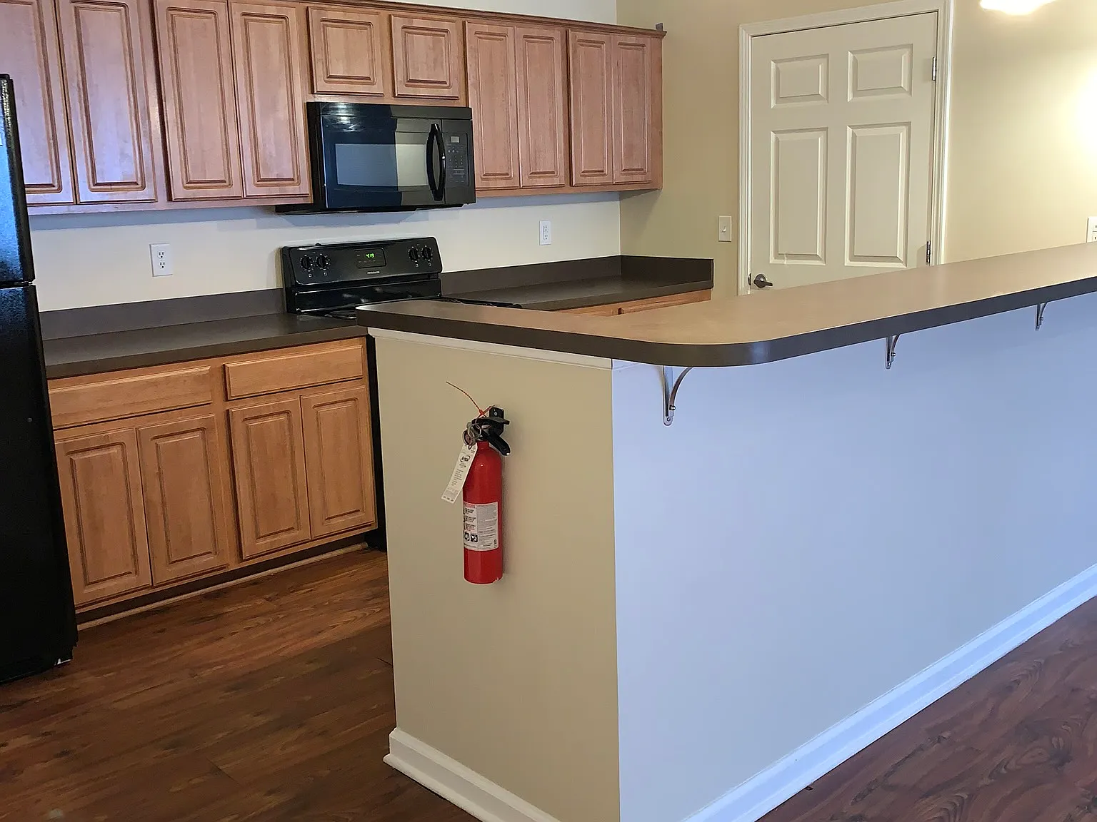 Big Red Apartments — Photo 4