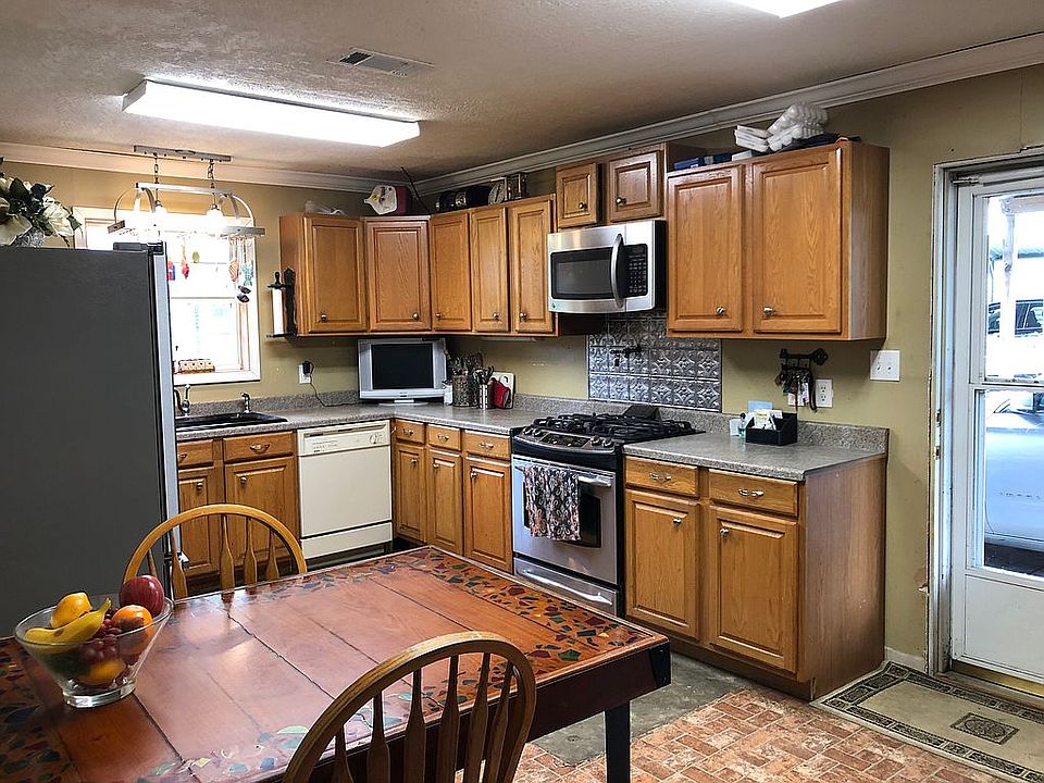 Spacious kitchen