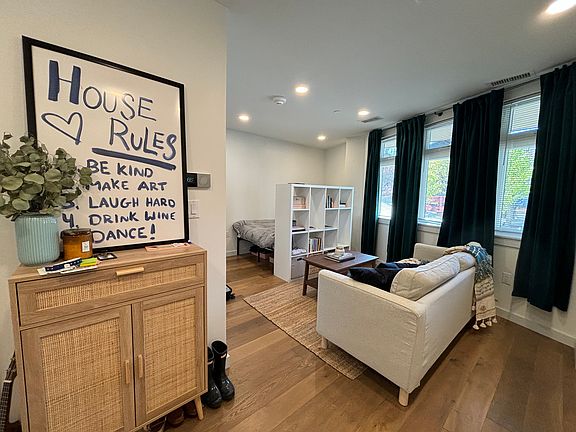 5th image of 97 Elmwood St #1011