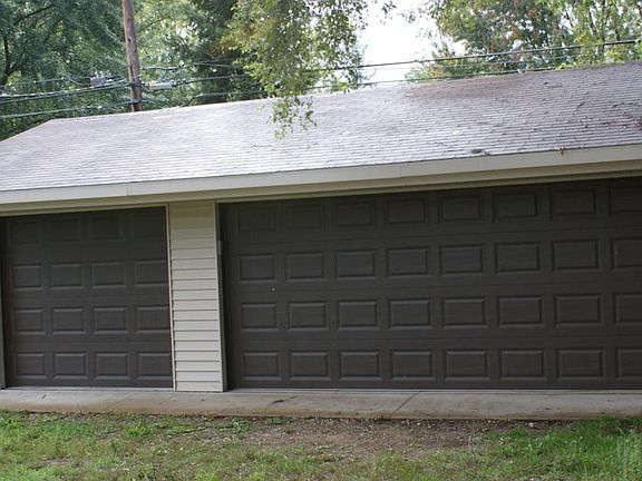 3 car garage