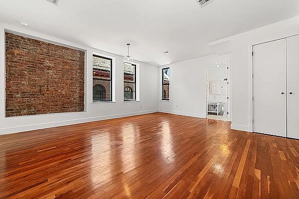 1st image of 180 Bainbridge St #315