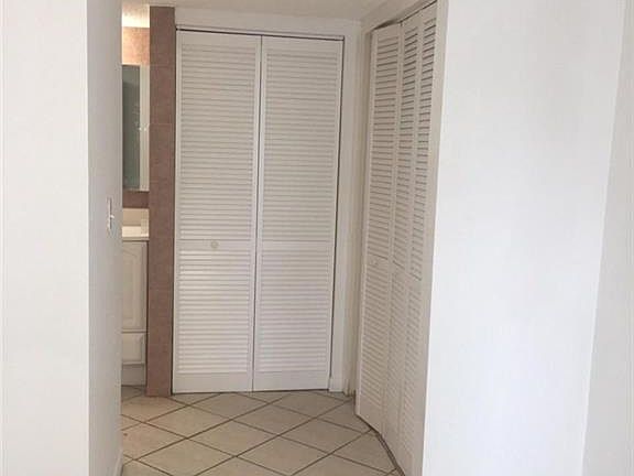 4th image of 1562 SE Royal Green Cir #101