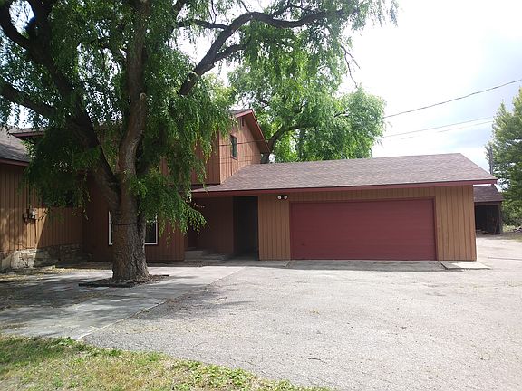 2 Car Garage with Breezeway