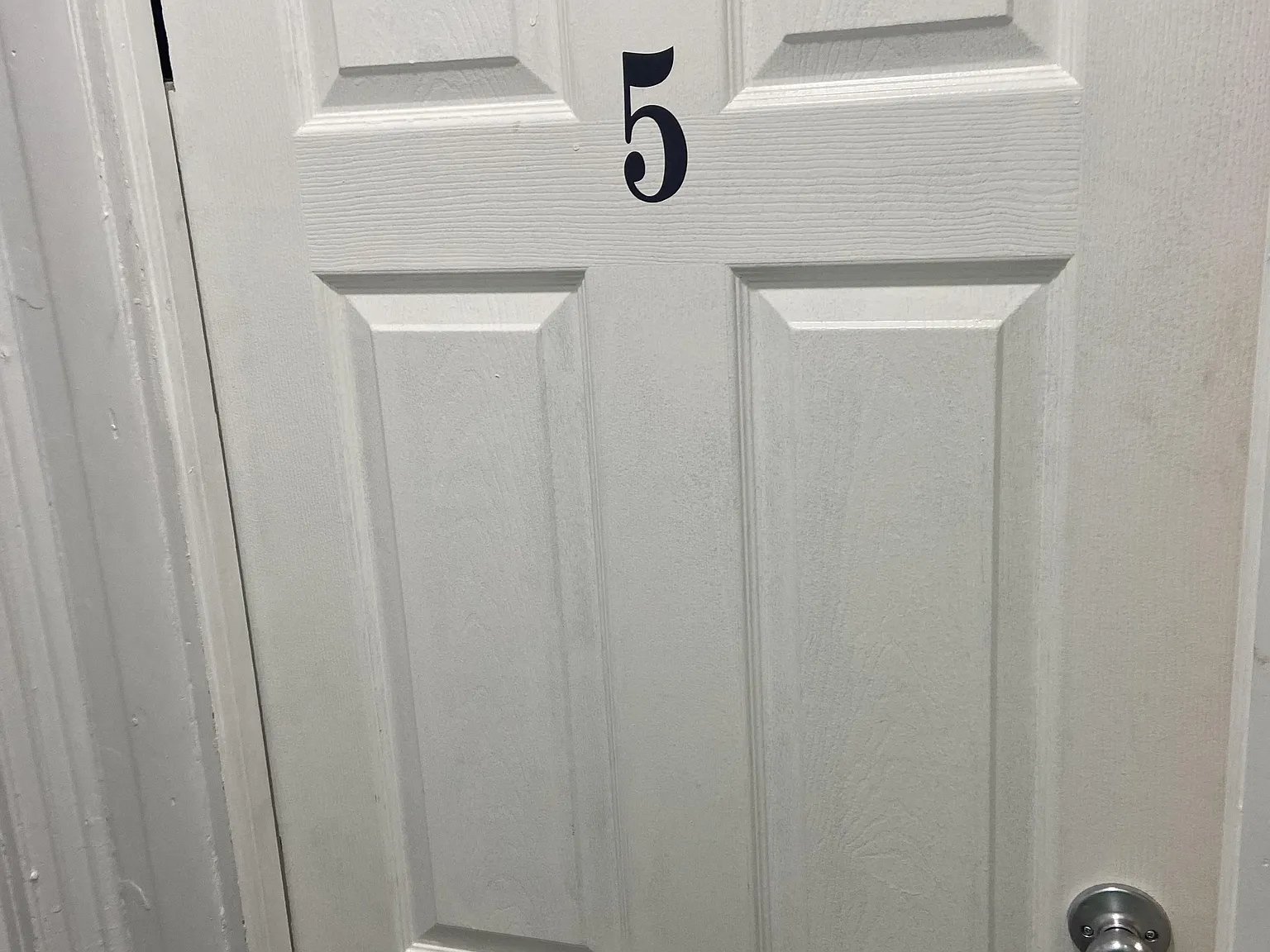 4 bed, 2.0 bath, 1800 sqft, $875 — Photo 3