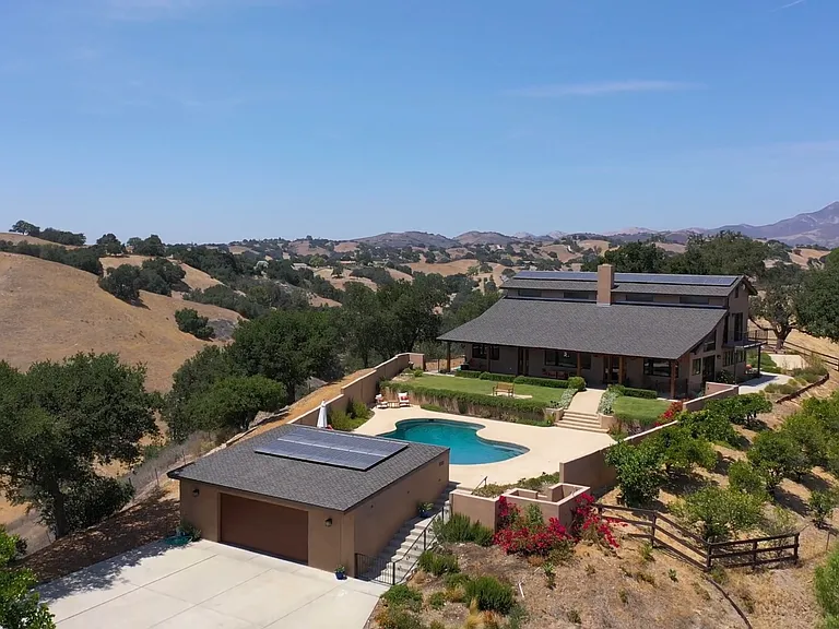 Live Oak Rd — Photo 2
