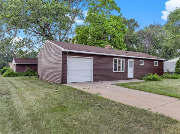 10100 Quince St NW, Coon Rapids, MN 55433