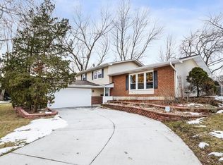 7240 Fairmount Ave, Downers Grove, IL 60516