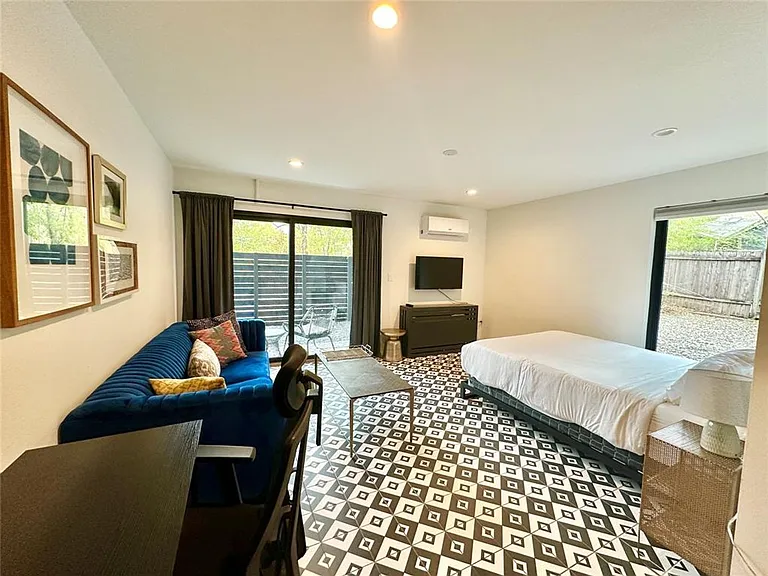 201 Academy Dr — Photo 10