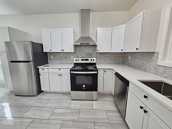 2nd image of 274 Bledsoe Dr