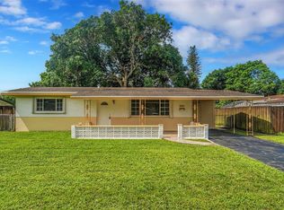 2230 Havana Dr, Hollywood, FL 33023
