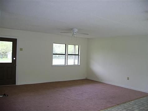 4th image of 535 County Road 772