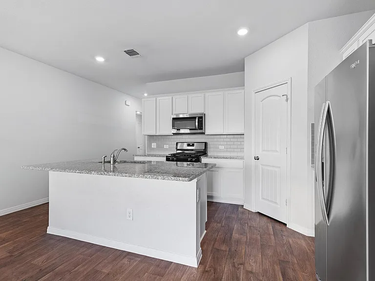 21020 Price Daniel Dr — Photo 6