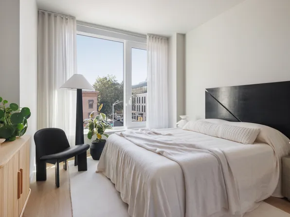 544 Carroll Street image 4 of 16