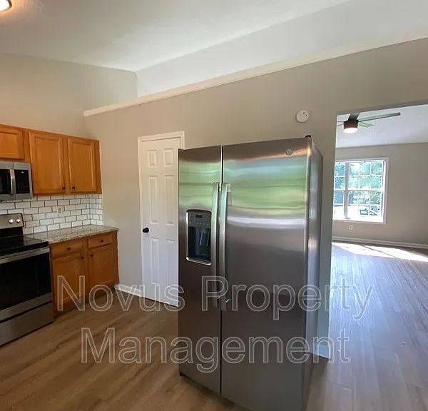 51 Connie Dr — Photo 8