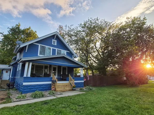 706 2nd St SW, Pipestone, MN 56164