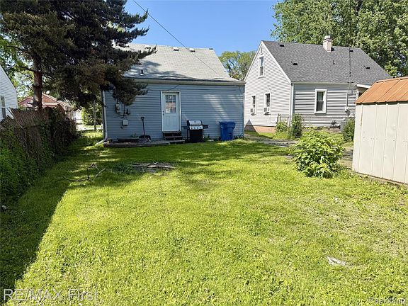 3rd image of 13444 Prospect Ave