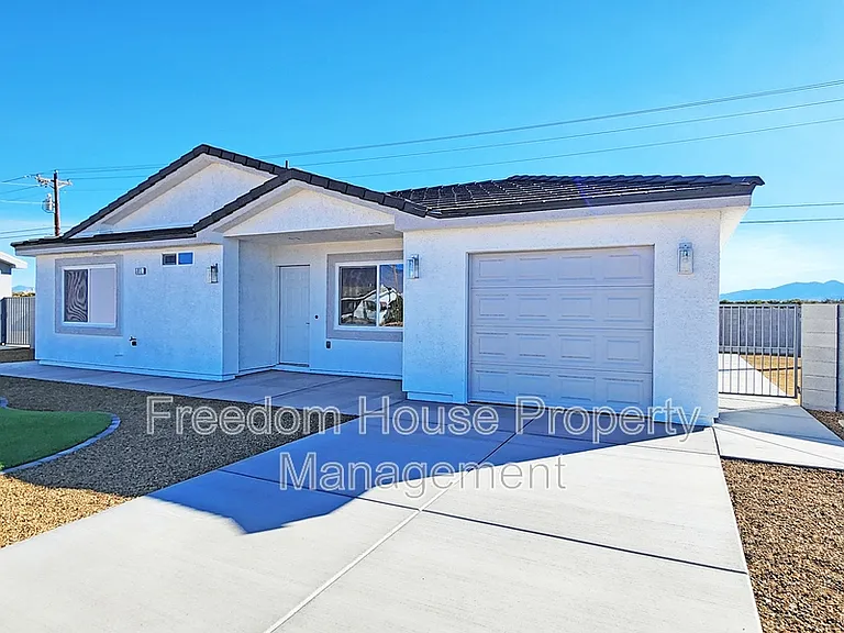581 Valiant Ave — Photo 5