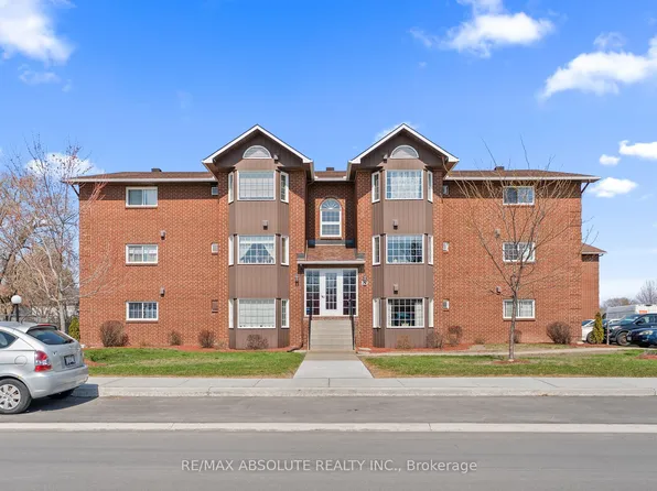 85 Edey St #2A, Arnprior, ON K7S 1B9