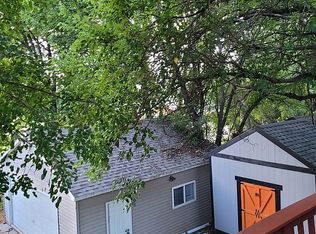 2201 Terrace Pl, Sioux City, IA 51104