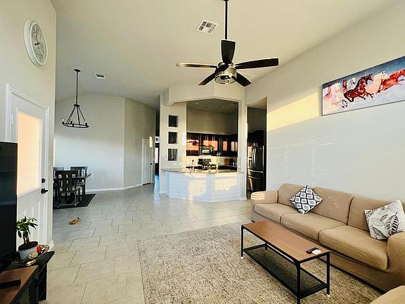 5th image of 1037 Pecan Bayou Dr